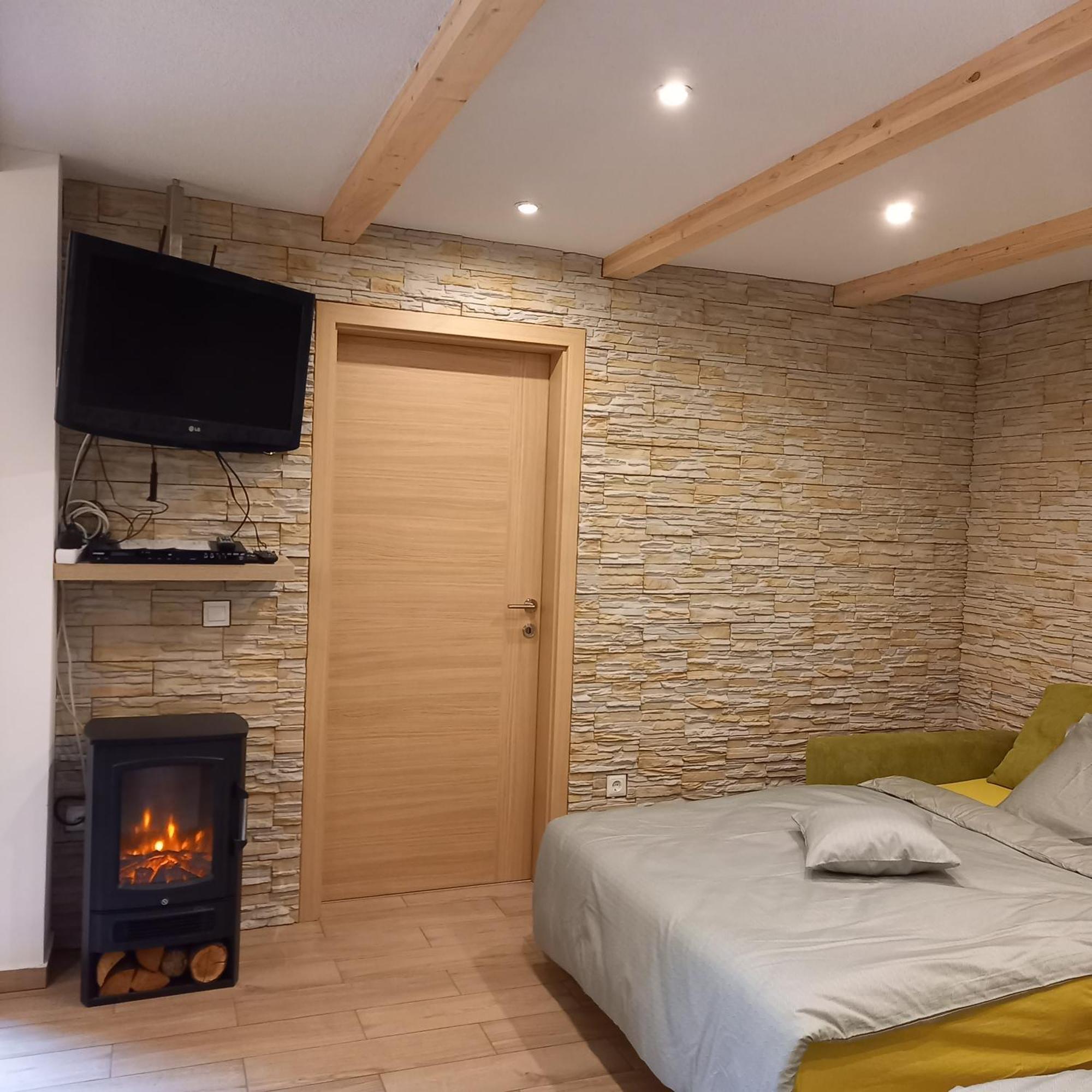 Hisa Lunna - Apartments In A Forest Paradise Vitanje Ngoại thất bức ảnh